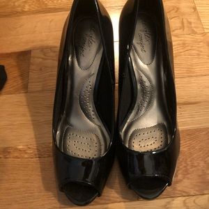 Like new peep toe heels